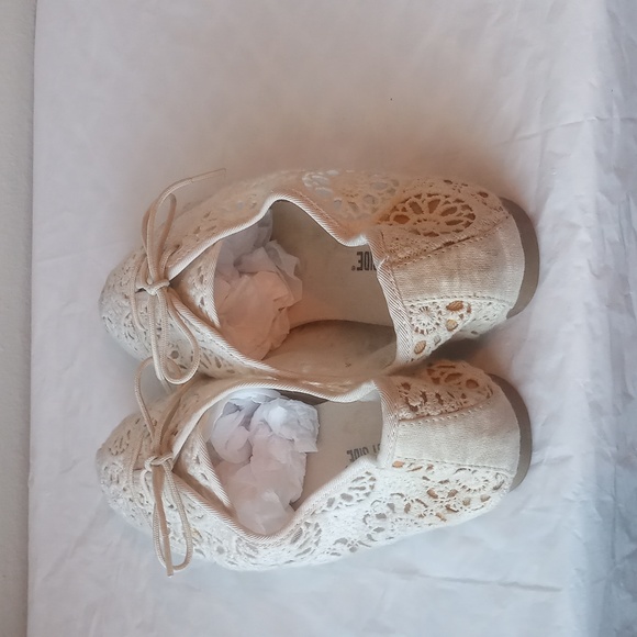 Lower East Side Casual Shoes - Picture 3 of 8